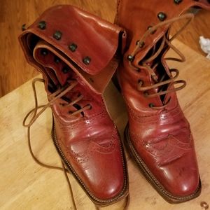 JOAN AND DAVID BOOTS